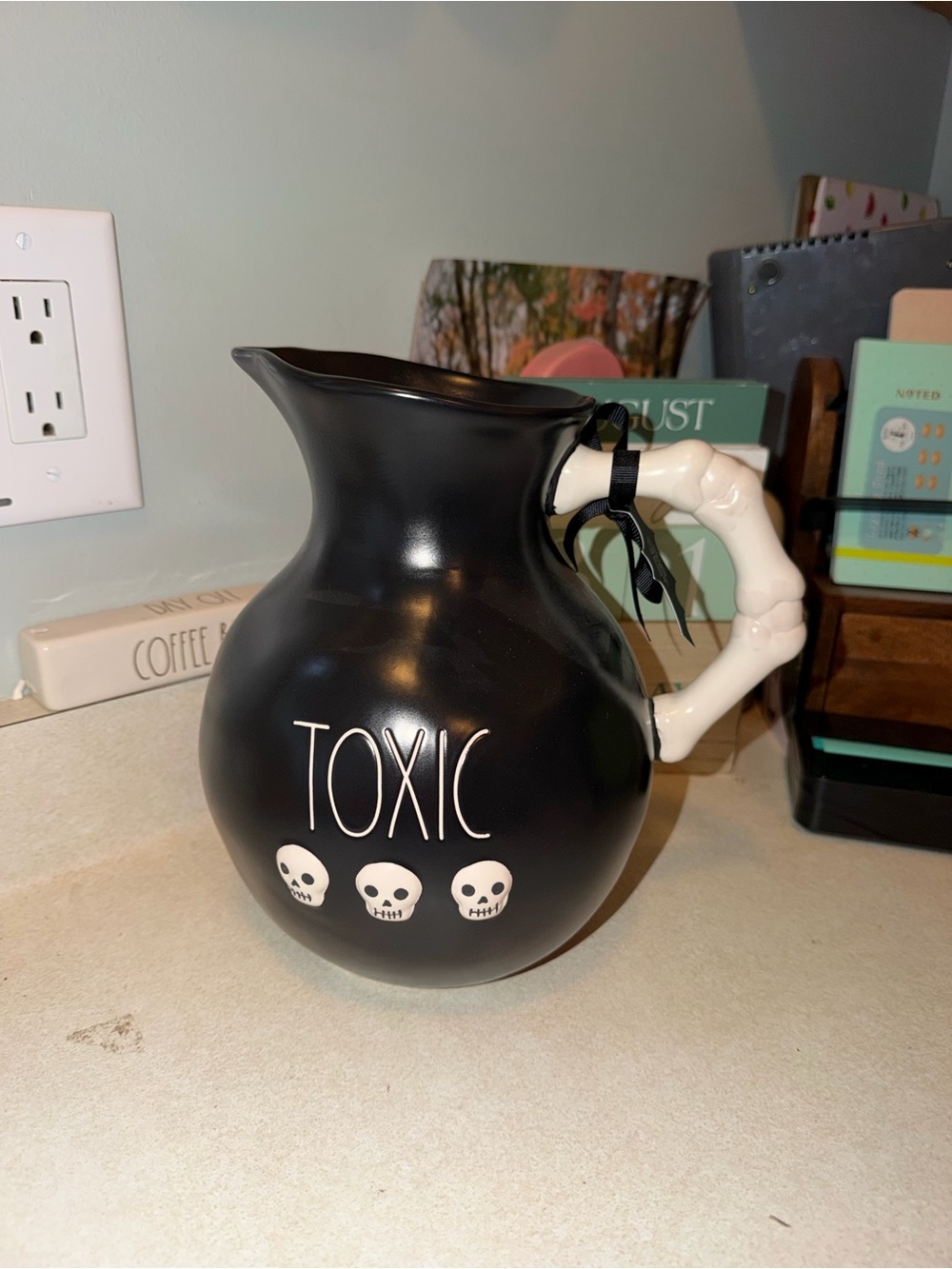 Rae dunn toxic pitcher